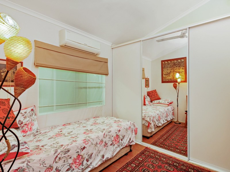 1/1 Josephine Close, Yorkeys Knob QLD 4878