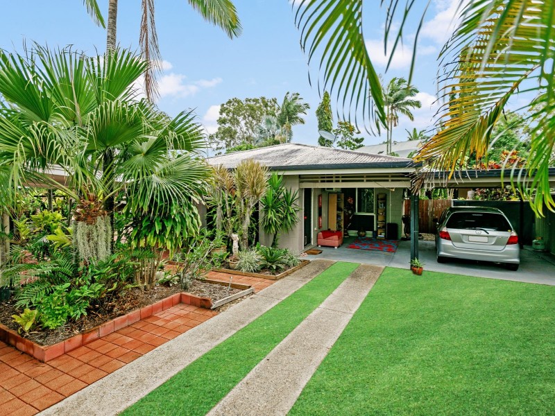 1/1 Josephine Close, Yorkeys Knob QLD 4878