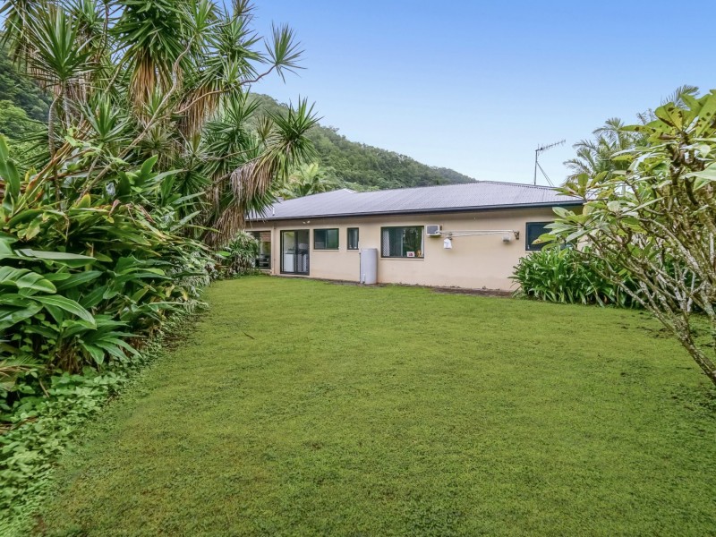 4 Yellowfin Close, Kanimbla QLD 4870