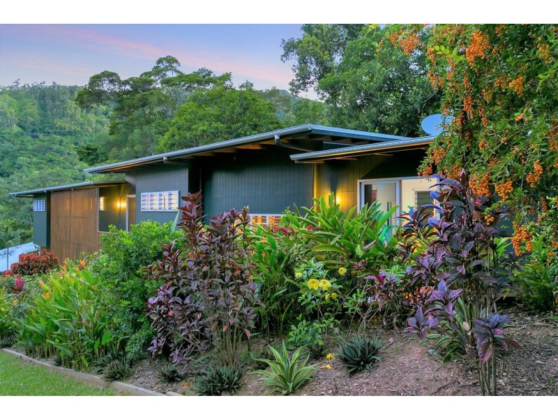 6 Cycas Close, Kamerunga QLD 4870
