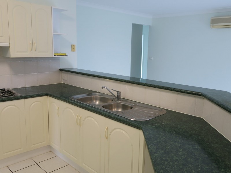 8 Obersky Close, Brinsmead QLD 4870
