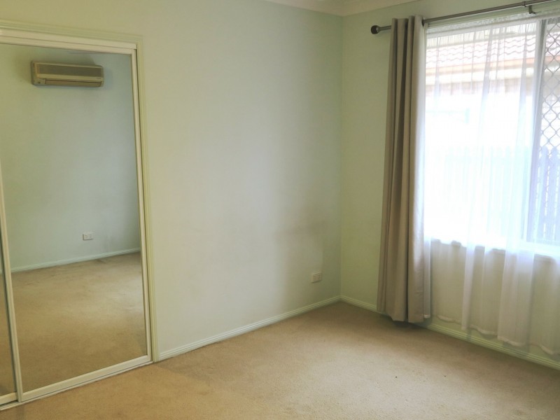 8 Obersky Close, Brinsmead QLD 4870