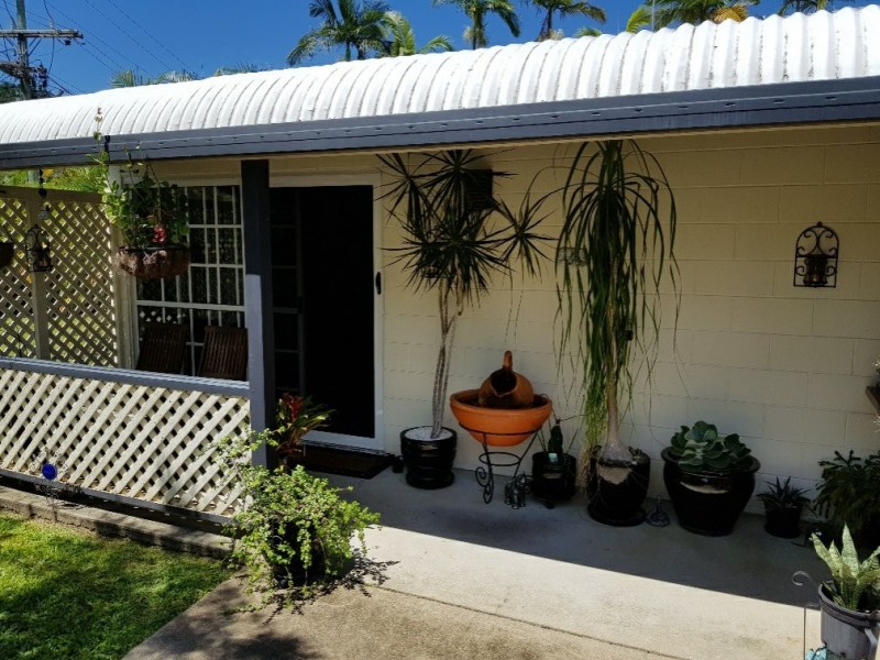 1/36 Old Smithfield Road, Freshwater QLD 4870