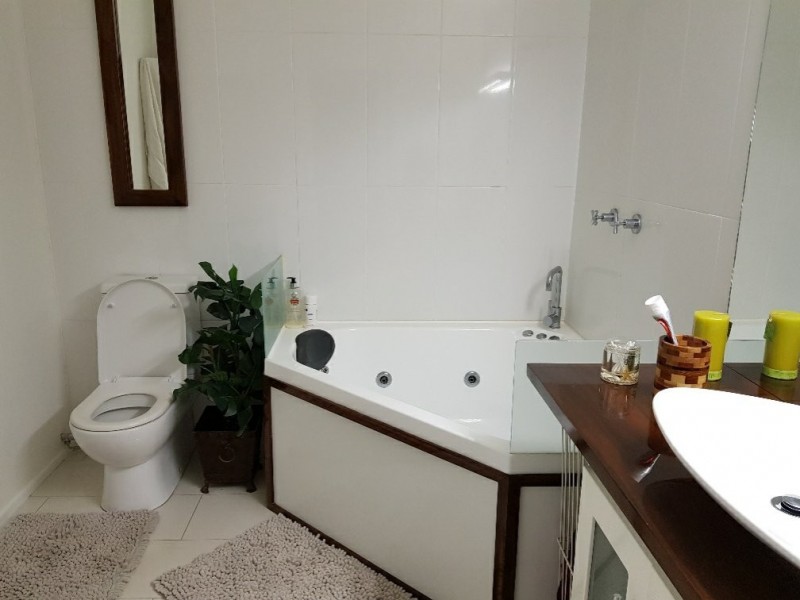 1/36 Old Smithfield Road, Freshwater QLD 4870