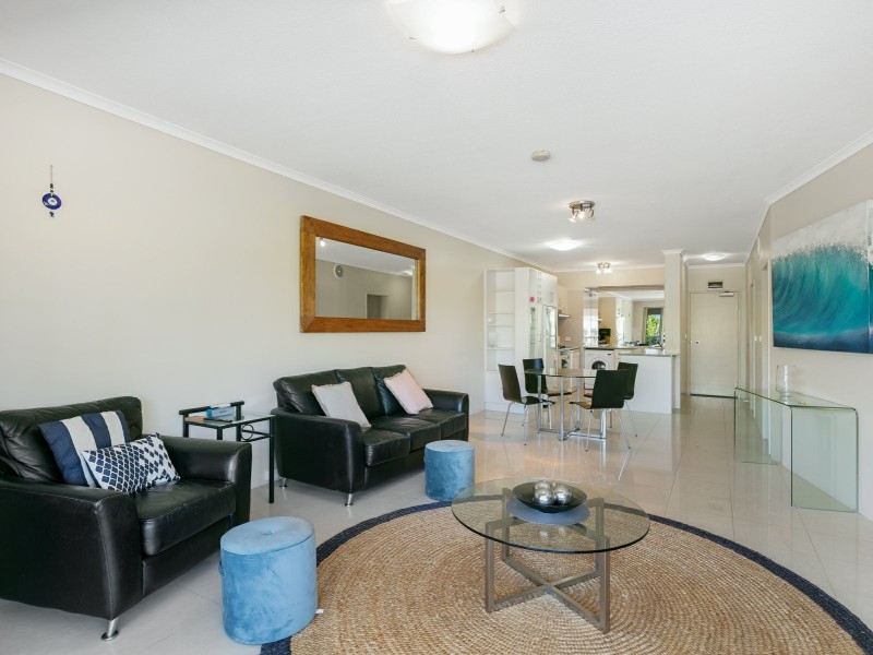 11/281-283 Esplanade, Cairns North QLD 4870