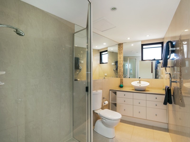 11/281-283 Esplanade, Cairns North QLD 4870