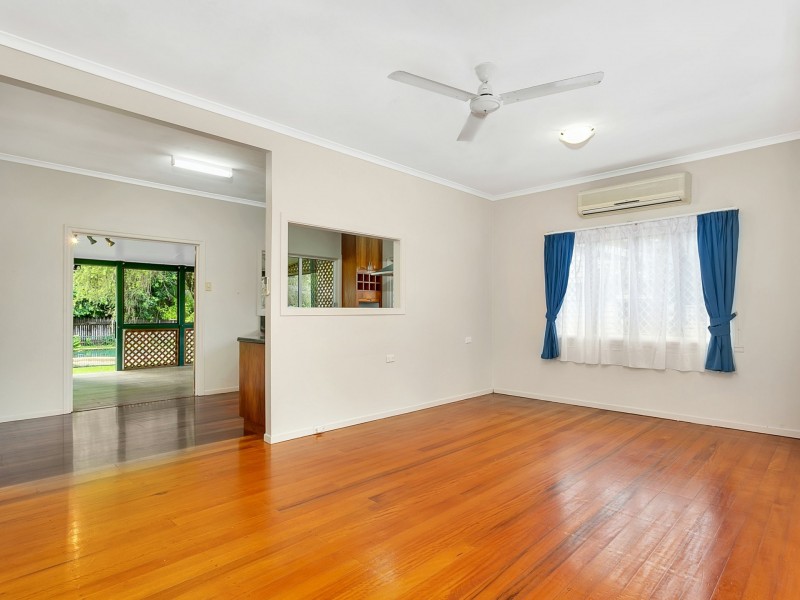 28 Nolan Street, Whitfield QLD 4870