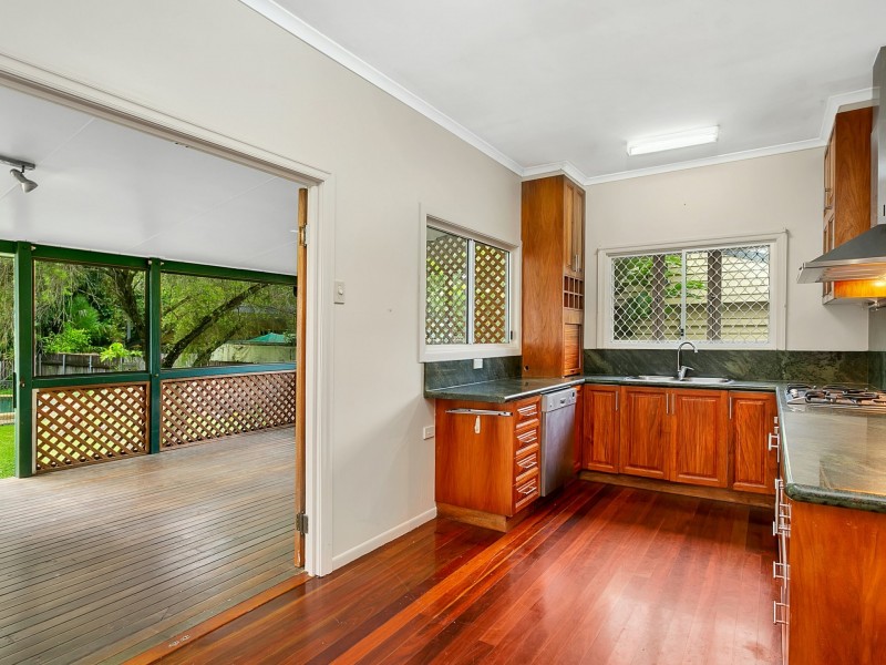 28 Nolan Street, Whitfield QLD 4870