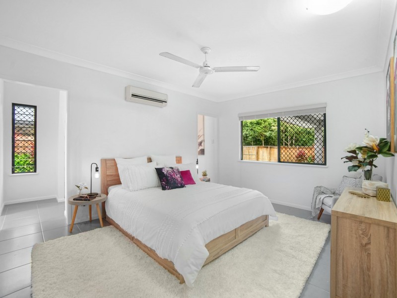 2 Bromell Close, Redlynch QLD 4870