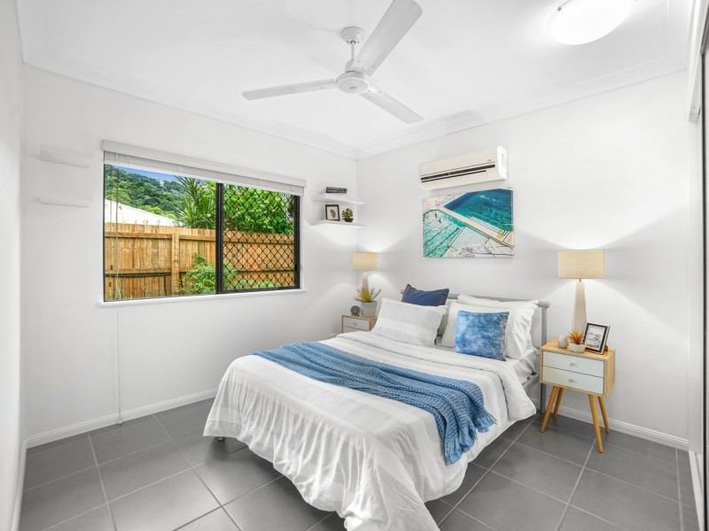 2 Bromell Close, Redlynch QLD 4870
