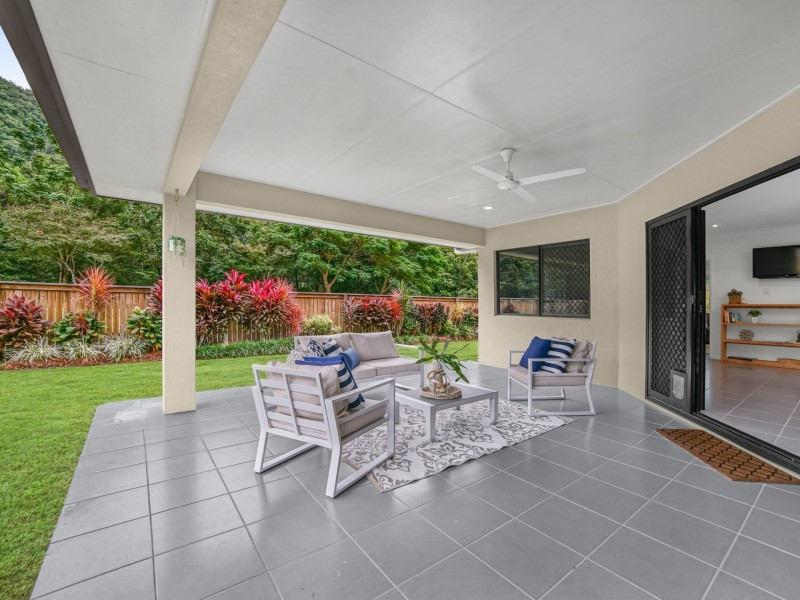 2 Bromell Close, Redlynch QLD 4870