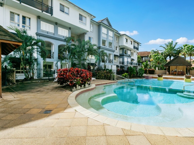 1505/2 Greenslopes Street, Cairns North QLD 4870