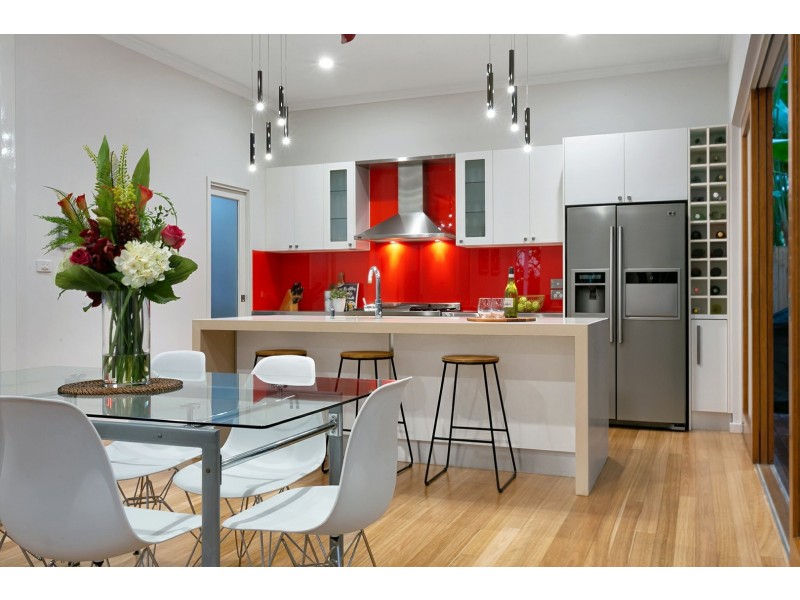 140 Greenslopes Street, Edge Hill QLD 4870