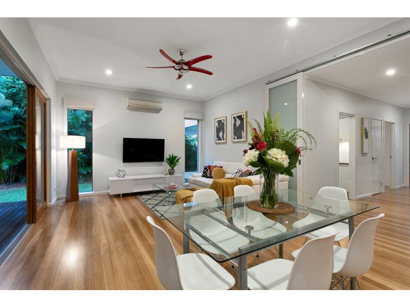 140 Greenslopes Street, Edge Hill QLD 4870