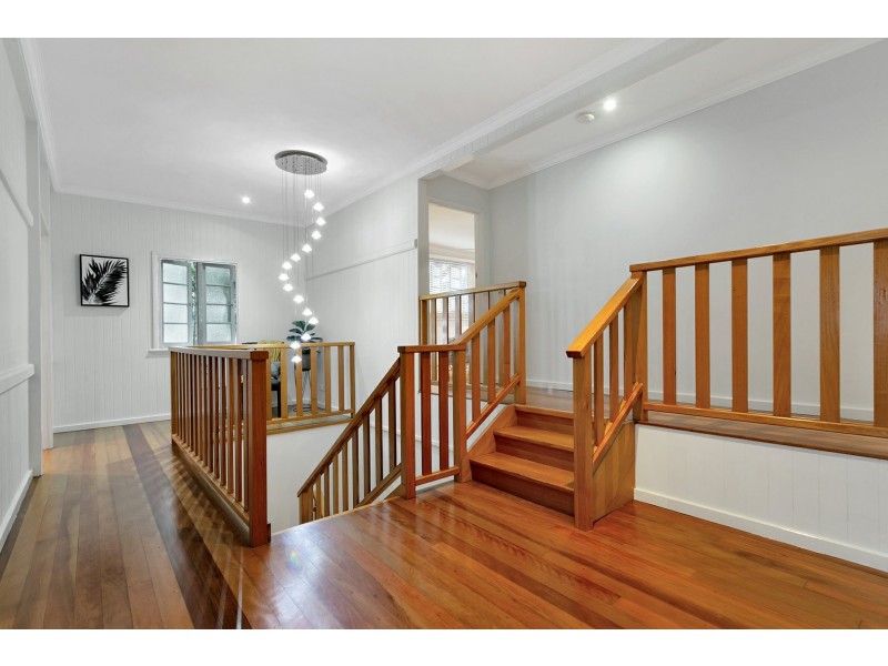 140 Greenslopes Street, Edge Hill QLD 4870