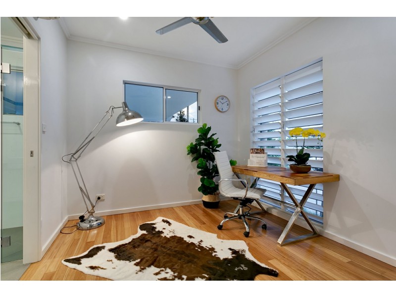 140 Greenslopes Street, Edge Hill QLD 4870