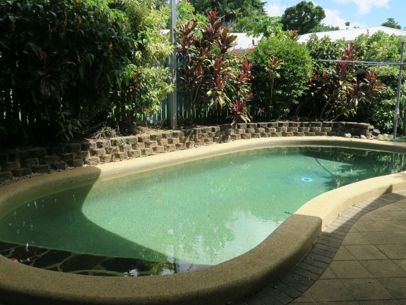 94 Petersen Street, Freshwater QLD 4870