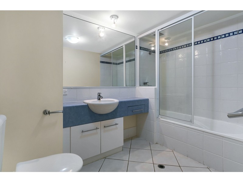 33/275 Esplanade, Cairns North QLD 4870