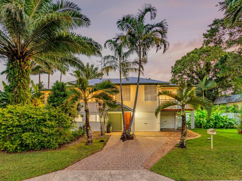 3 Nolan Street, Whitfield QLD 4870