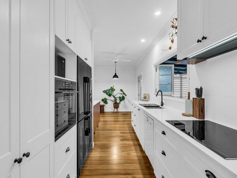 3 Nolan Street, Whitfield QLD 4870