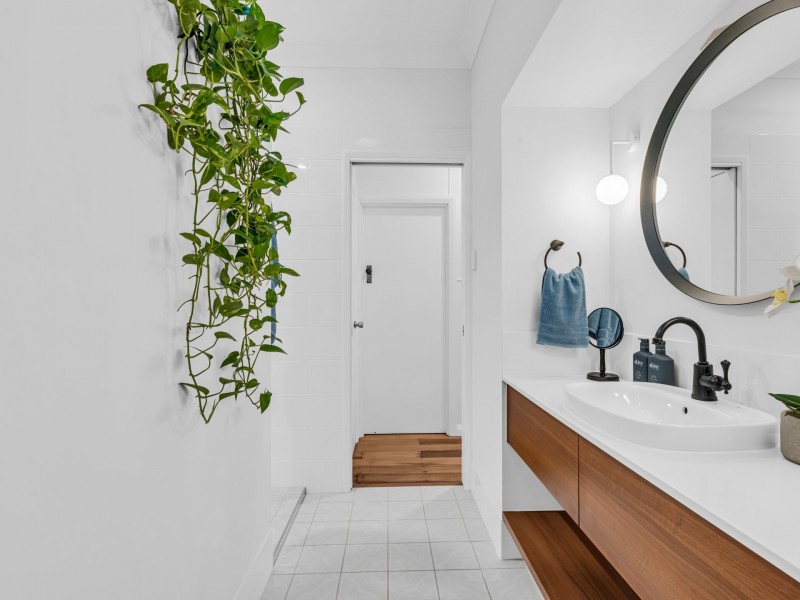 3 Nolan Street, Whitfield QLD 4870