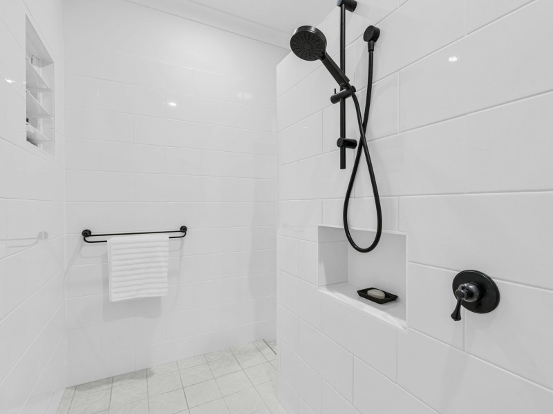 3 Nolan Street, Whitfield QLD 4870