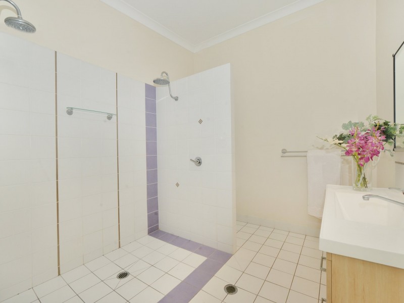 4 Byrnes Close, Whitfield QLD 4870