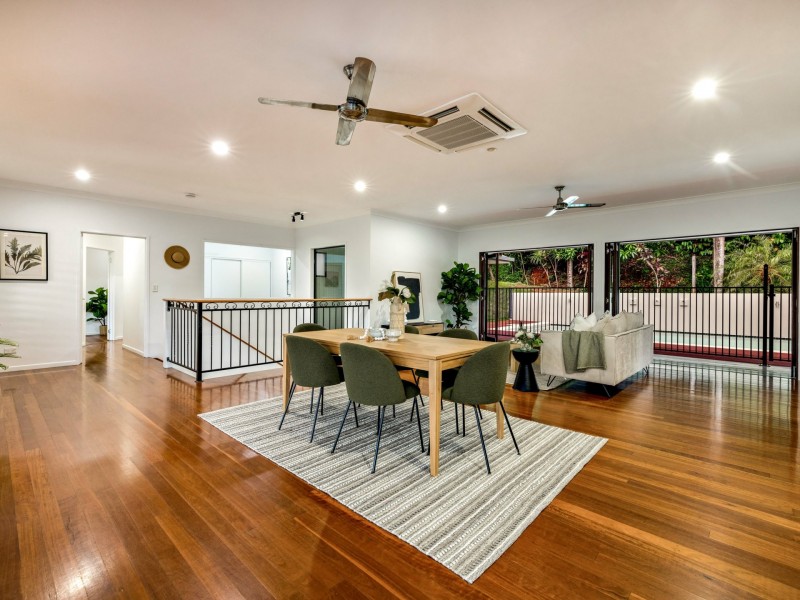 4 Fallon Close, Brinsmead QLD 4870
