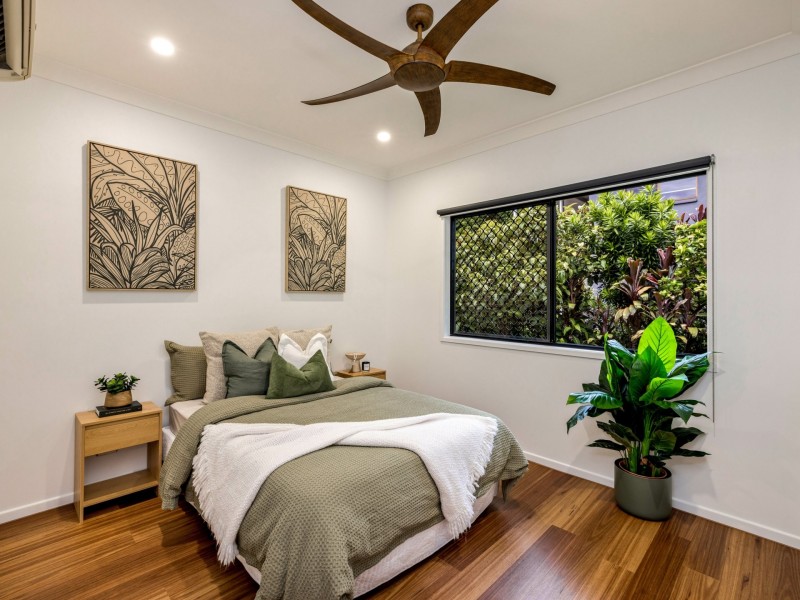 4 Fallon Close, Brinsmead QLD 4870