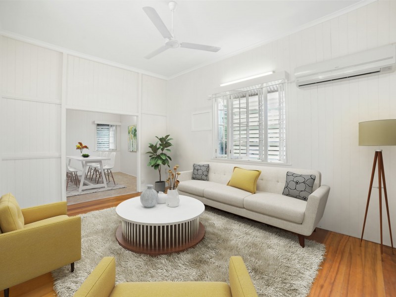 19 Law Street, Cairns North QLD 4870