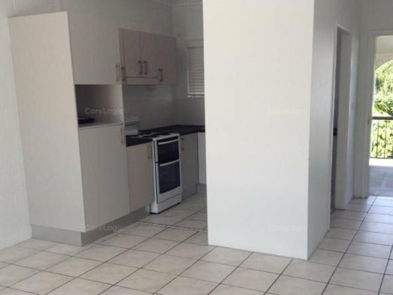 22/215 McLeod Street, Cairns North QLD 4870