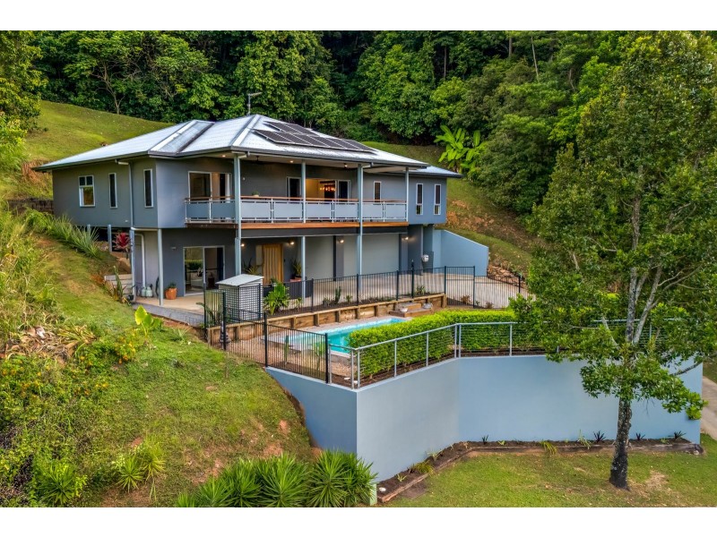12 Barringtonia Close, Redlynch QLD 4870