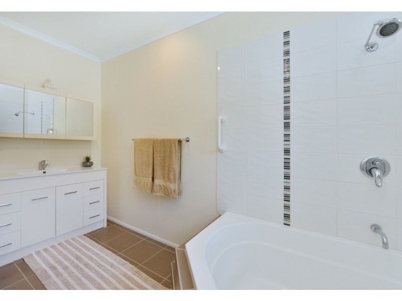 19a Boden Street, Edge Hill QLD 4870