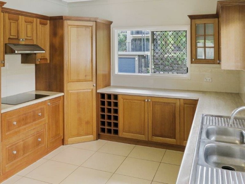 7 Robin Close, Bayview Heights QLD 4868