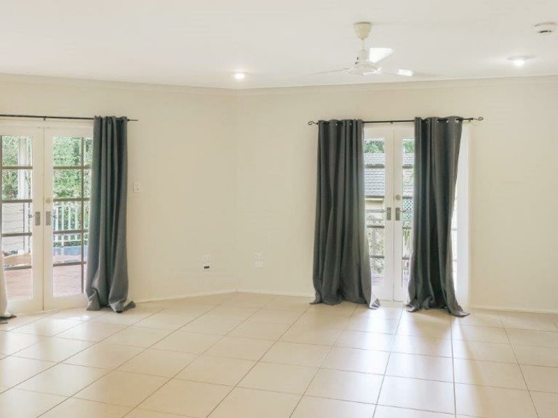 7 Robin Close, Bayview Heights QLD 4868