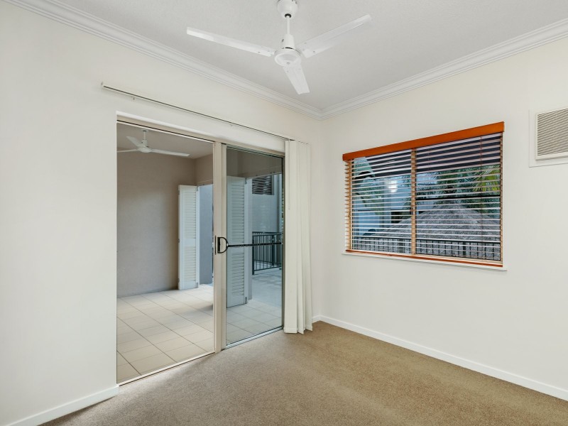 302/22 Ward Street, Mooroobool QLD 4870