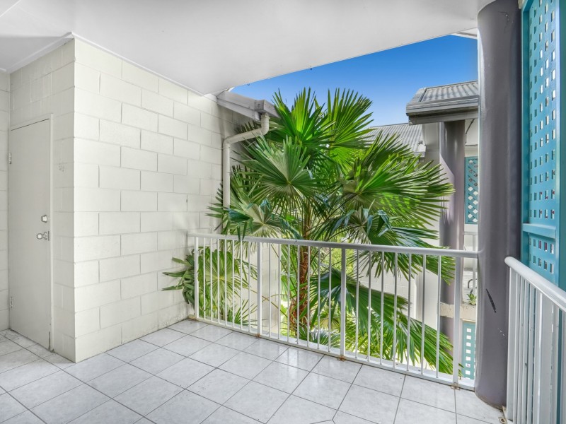 23/40-42 Old Smithfield Road, Freshwater QLD 4870