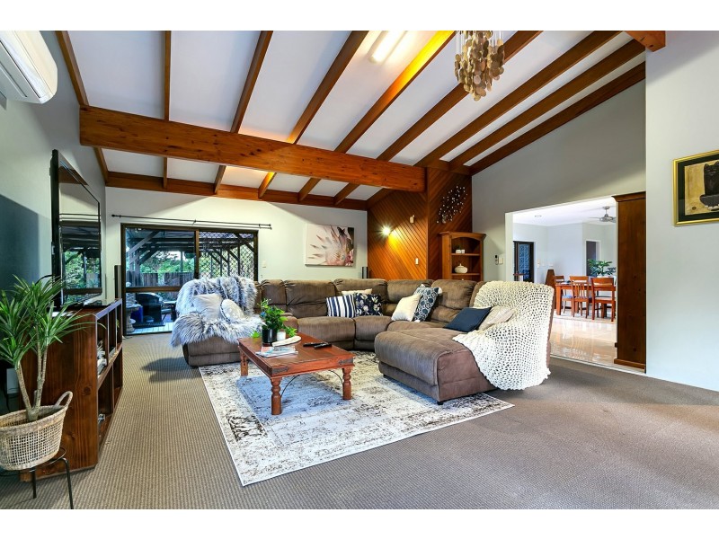 15 Slate Close, Brinsmead QLD 4870