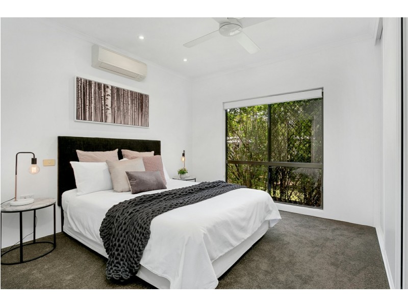 3 Iona Close, Edge Hill QLD 4870