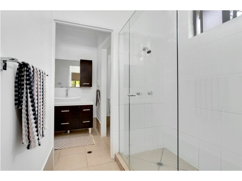 3 Iona Close, Edge Hill QLD 4870