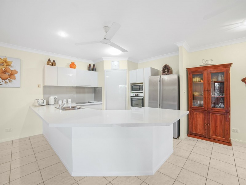 22 St Albans Close, Brinsmead QLD 4870