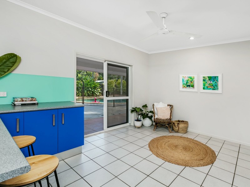 6 Mein Close, Brinsmead QLD 4870