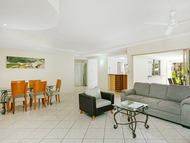 801/2 Greenslopes Street, Cairns North QLD 4870