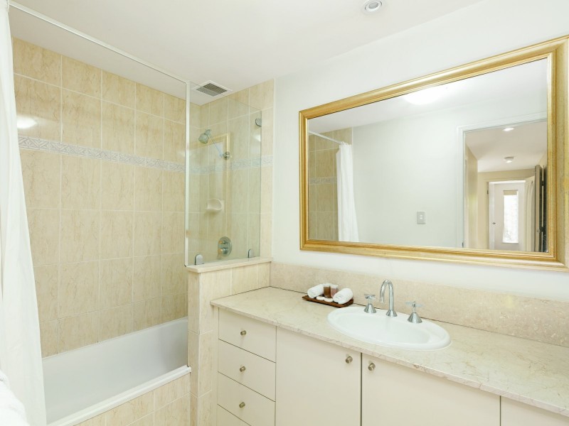 801/2 Greenslopes Street, Cairns North QLD 4870