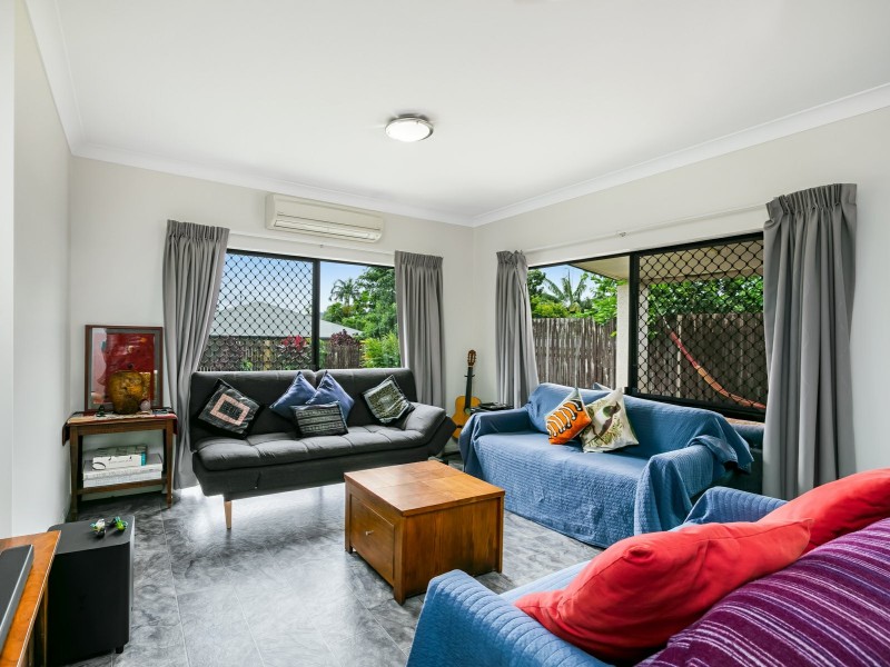 6 Brian Street, Brinsmead QLD 4870