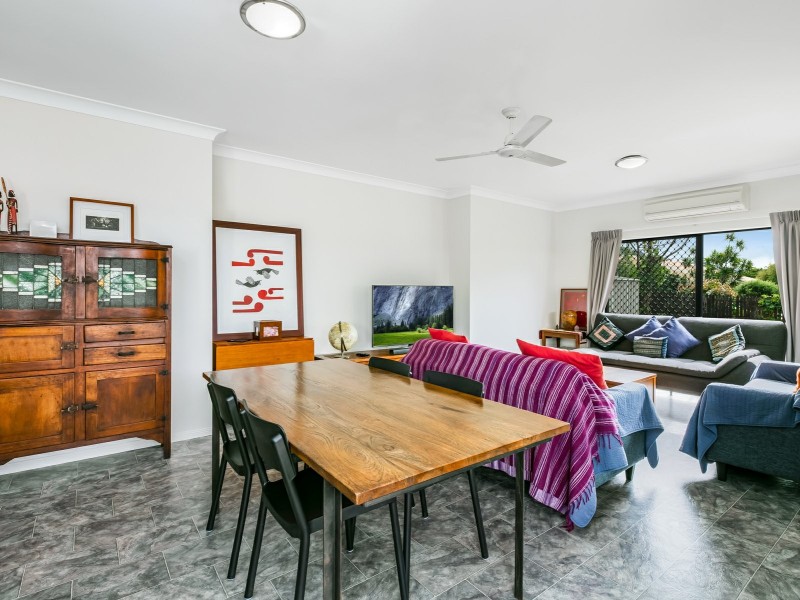 6 Brian Street, Brinsmead QLD 4870