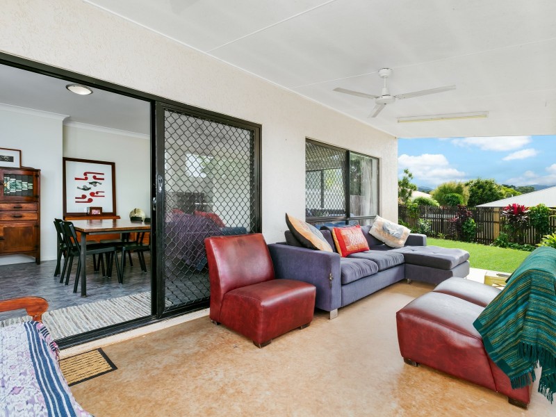 6 Brian Street, Brinsmead QLD 4870