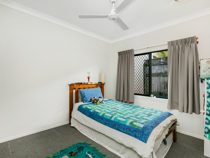 6 Brian Street, Brinsmead QLD 4870