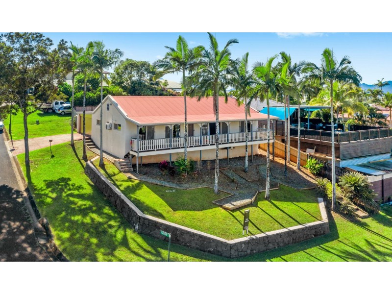 2 Guthrie Close, Bentley Park QLD 4869