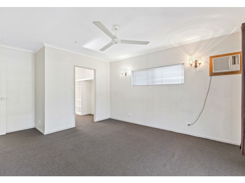 2 Guthrie Close, Bentley Park QLD 4869